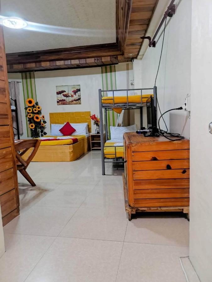 Twentyfour- Seven Transient House Bed & Breakfast Baguio City Bagian luar foto